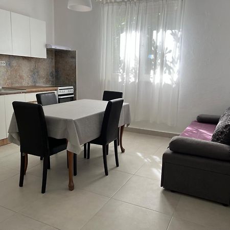 Apartment Patrik Betina  Luaran gambar