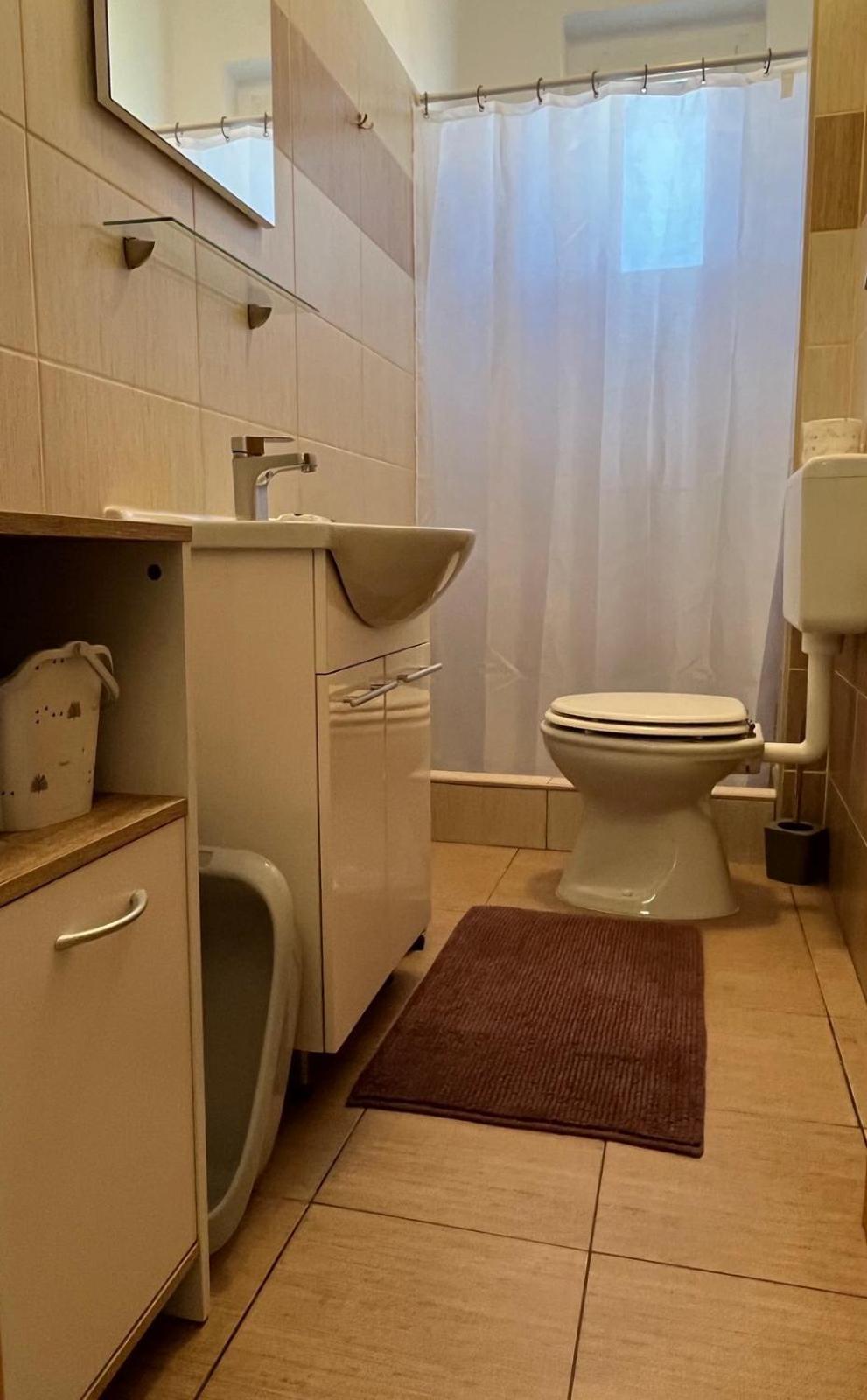 Apartment Patrik Betina  Luaran gambar